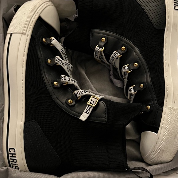 Dior chuck style sneaker still In good condition comes with box and dust bag - Picture 6 of 10